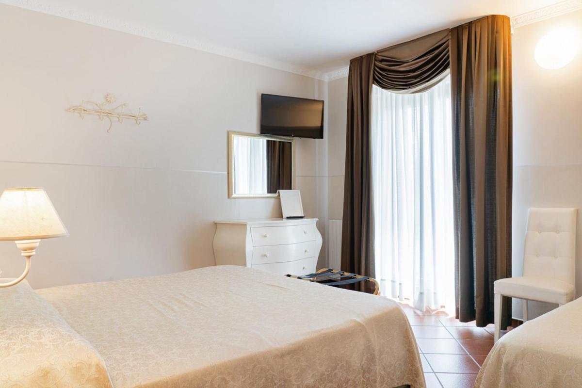 פסקאסרולי Hotel Edelweiss מראה חיצוני תמונה