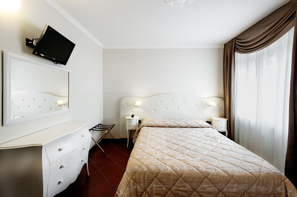 פסקאסרולי Hotel Edelweiss מראה חיצוני תמונה